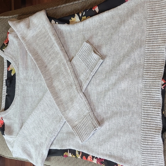 Madison Lily Mixed Fabric Sweater - Picture 11 of 11
